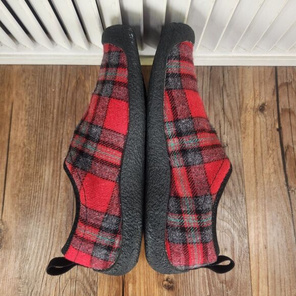 Keen Howser Wrap Womens Sz 7 Red Tartan Plaid Black Cabin Slip On Shoes 1026645 - Picture 5 of 9